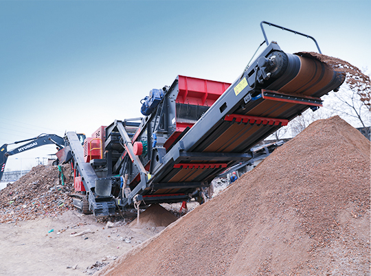 为什么矿山与建筑行业老板都在用履带式移动破碎站？ ——探秘星辉注册的“高效利器”