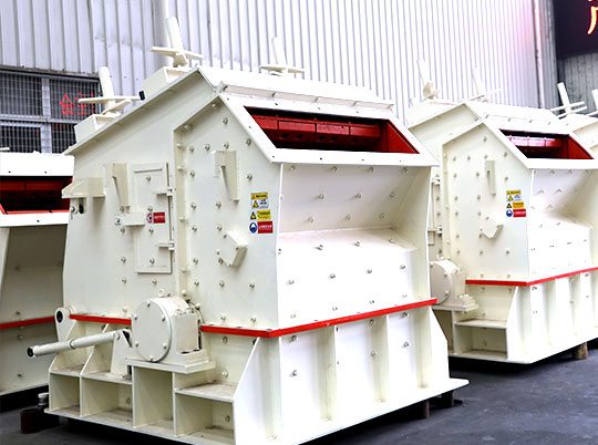 星辉注册对于破碎机锤头耐磨材料的相关研究