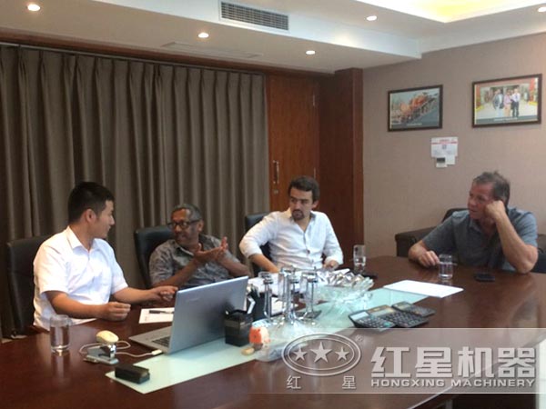 南非客户来厂参观洽谈 南非客户来厂参观洽谈